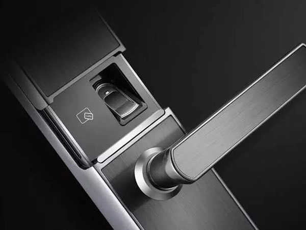 嘉荫24小时上门开锁公司